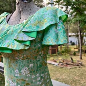 Vintage 1970’s handmade green floral short sleeve maxi dress